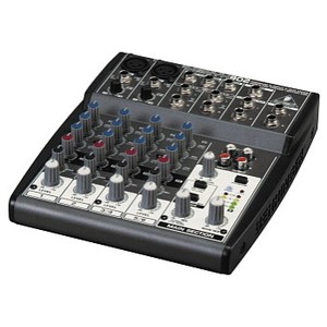 Behringer - XENYX 802 - Table de mixage - Egaliseur tri-bande - 2 Entrées micro - 1000 g